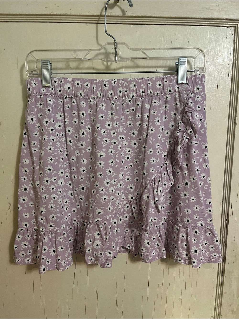 Divided Lavender Daisy Ruffle Mini Skirt
